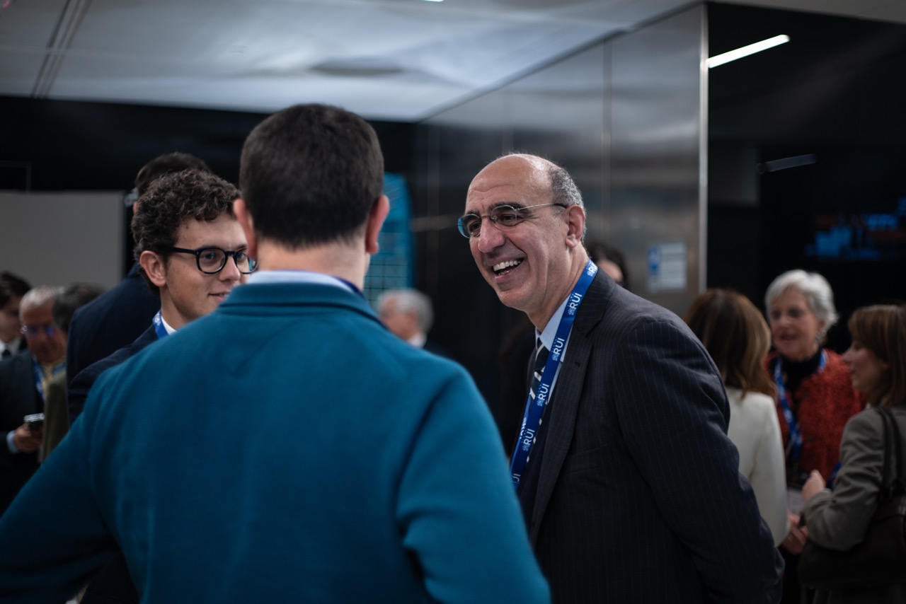 RCA6856-dimensioni-grandi